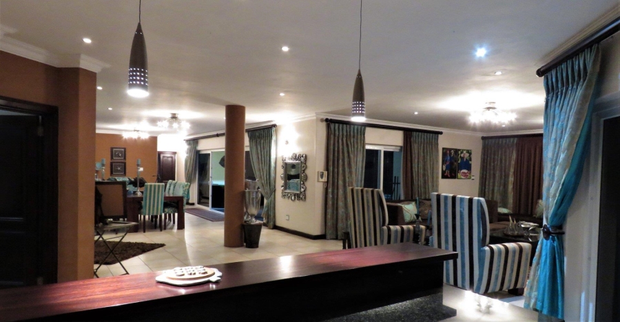 6 Bedroom Property for Sale in Jeffreys Bay Central Eastern Cape